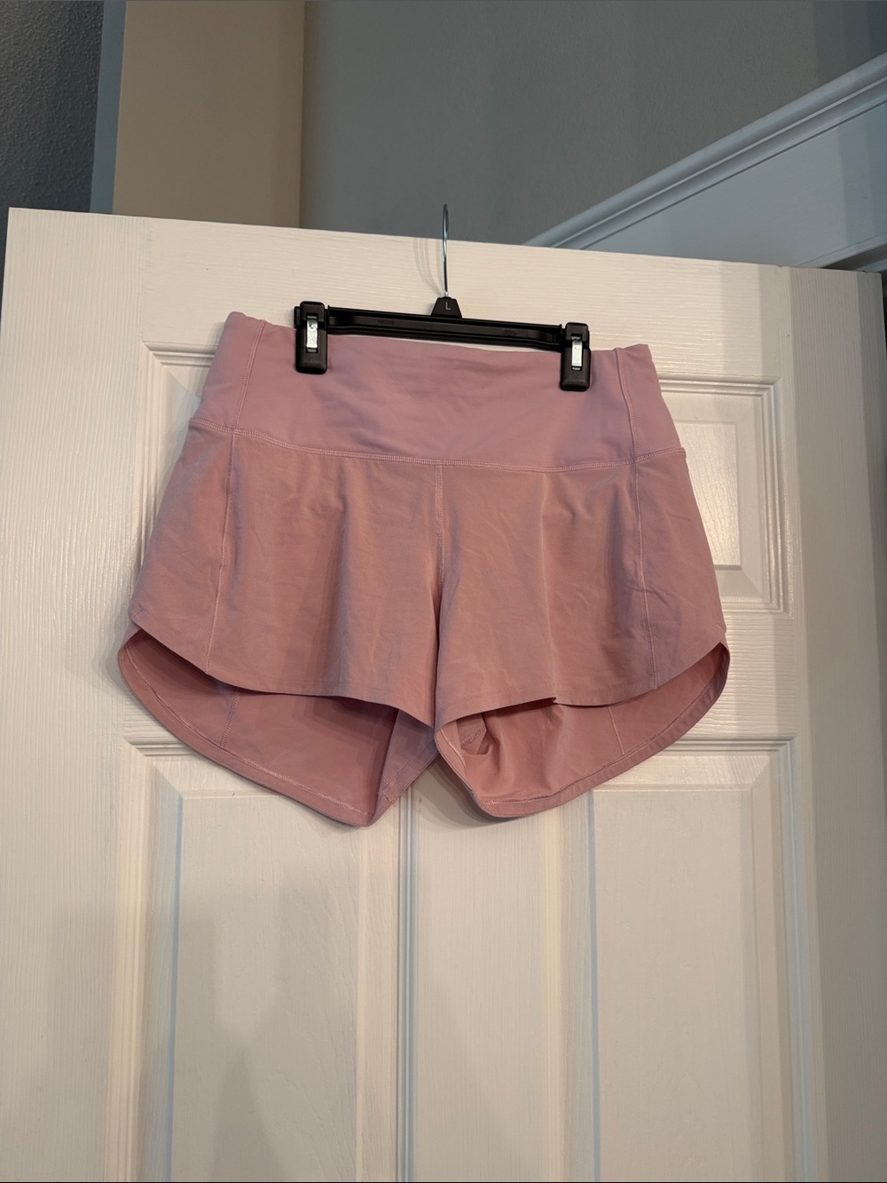 lululemon Speed Up HR Shorts 4 inch